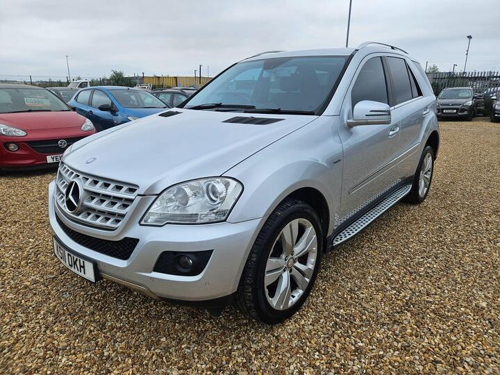 Mercedes-Benz M Class 3.0 ML350 CDI V6 BlueEfficiency Sport G-Tronic 4WD Euro 5 5dr