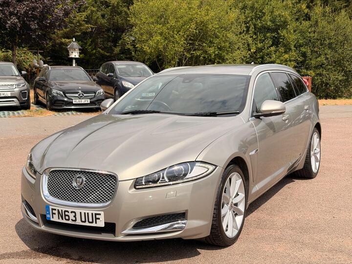 Jaguar XF 2.2d Luxury Sportbrake Auto Euro 5 (s/s) 5dr