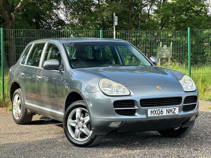 Porsche Cayenne 3.2 V6 Tiptronic S AWD 5dr Porsche Cayenne 3.2 V6 Tiptronic S AWD 5dr