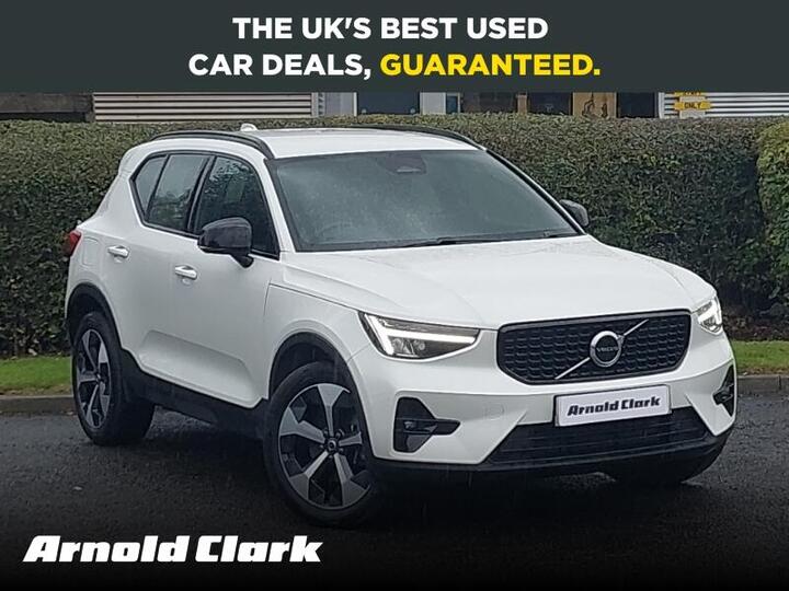 Volvo XC40 2.0 B3 MHEV Plus Dark DCT Auto Euro 6 (s/s) 5dr