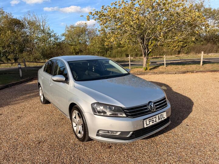 Volkswagen Passat 2.0 TDI BlueMotion Tech SE DSG Euro 5 (s/s) 4dr