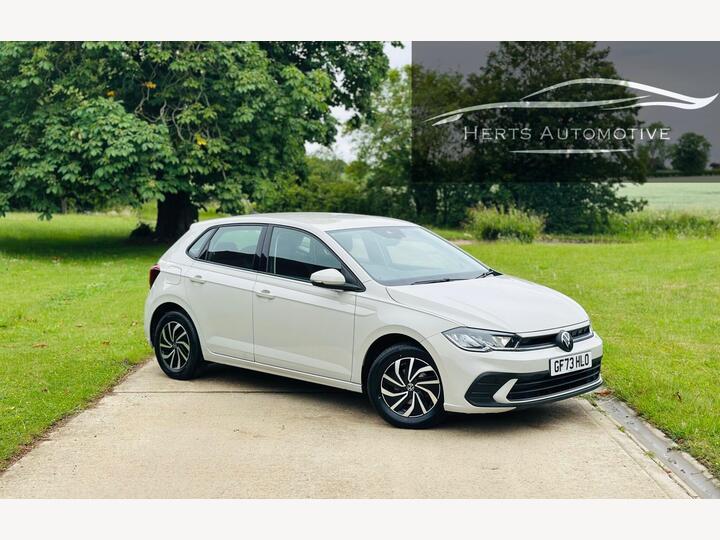 Volkswagen Polo 1.0 TSI Life Euro 6 (s/s) 5dr Volkswagen Polo 1.0 TSI Life Euro 6 (s/s) 5dr