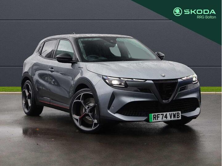 Alfa Romeo Junior 54kWh Elettrica Veloce Auto 5dr
