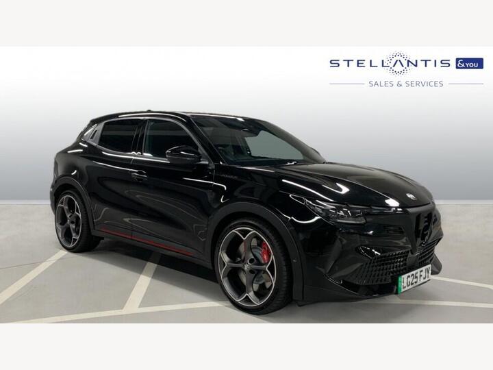 Alfa Romeo Junior 54kWh Elettrica Veloce Auto 5dr