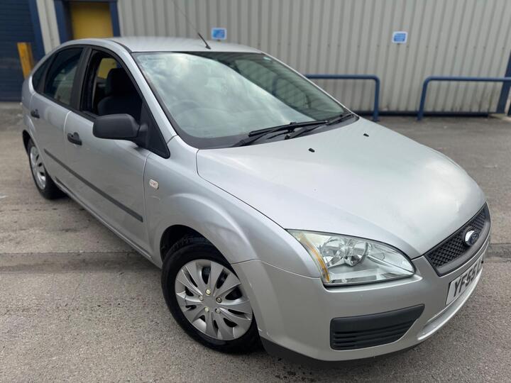 Ford Focus 1.4 Studio 5dr