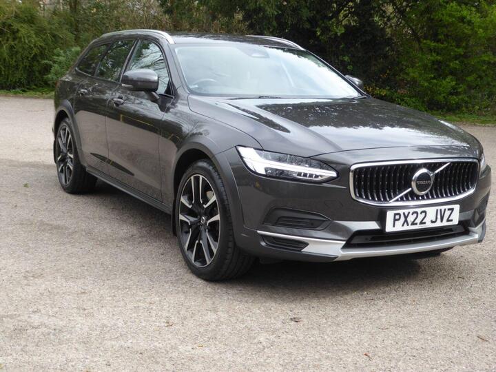 Volvo V90 Cross Country 2.0 B5 MHEV Plus Auto AWD Euro 6 (s/s) 5dr Volvo V90 Cross Country 2.0 B5 MHEV Plus Auto AWD Euro 6 (s/s) 5dr
