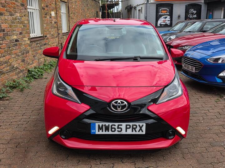 Toyota AYGO 1.0 VVT-i X-play Euro 5 5dr Euro 5