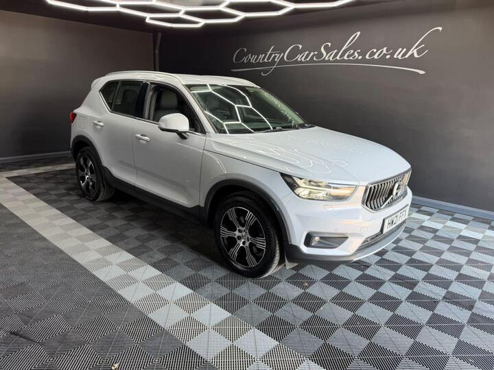 Volvo XC40 2.0 B4 MHEV Inscription Auto Euro 6 (s/s) 5dr