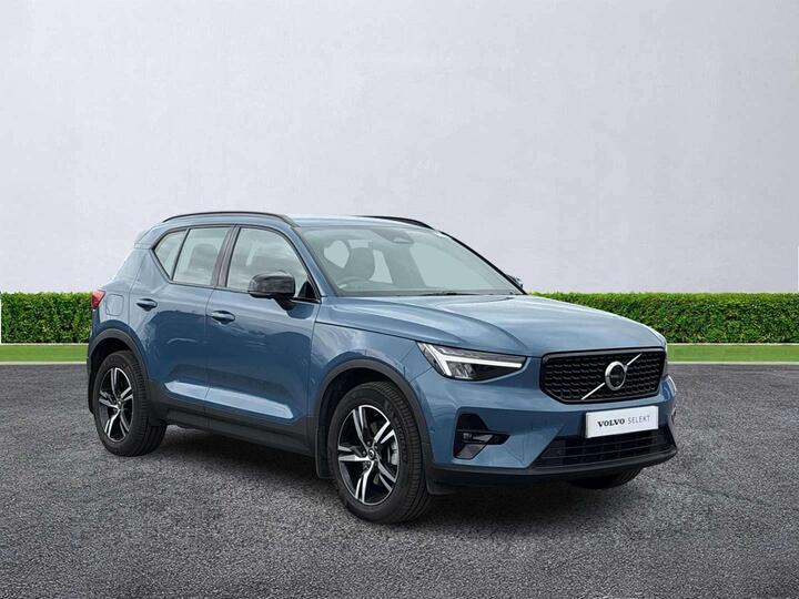 Volvo XC40 2.0 B4 MHEV Plus Dark DCT Auto Euro 6 (s/s) 5dr