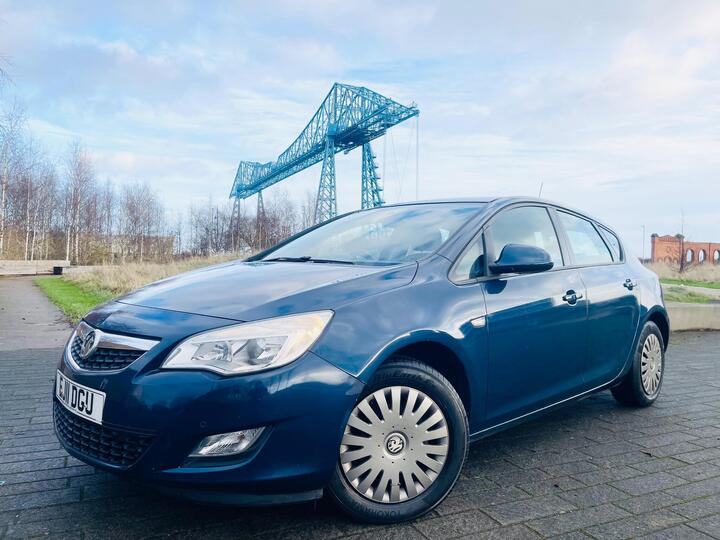 Vauxhall Astra 1.6 16v Exclusiv Auto Euro 5 5dr