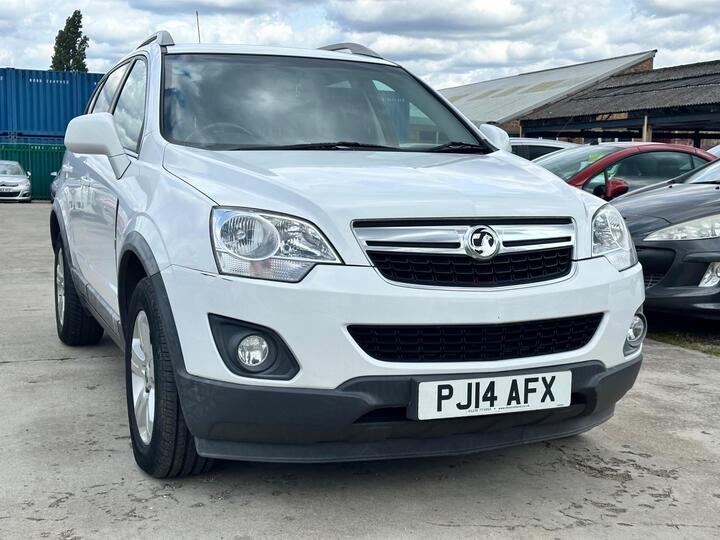Vauxhall Antara 2.2 CDTi Exclusiv 2WD Euro 5 (s/s) 5dr Vauxhall Antara 2.2 CDTi Exclusiv 2WD Euro 5 (s/s) 5dr