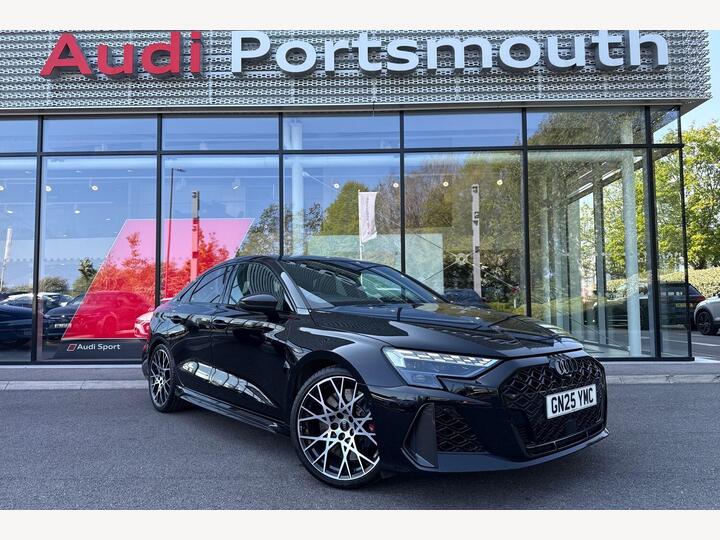 Audi RS3 2.5 TFSI Carbon Vorsprung S Tronic Quattro Euro 6 (s/s) 4dr