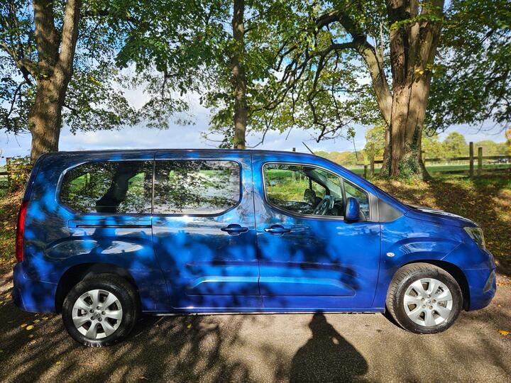 Vauxhall Combo Life 1.5 Turbo D BlueInjection Energy XL MPV Euro 6 (s/s) 5dr (7 Seat) Vauxhall Combo Life 1.5 Turbo D BlueInjection Energy XL MPV Euro 6 (s/s) 5dr (7 Seat)