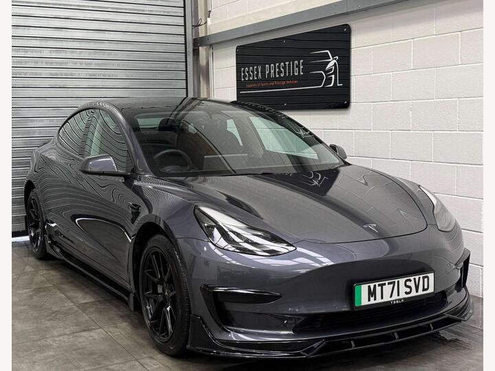 Tesla MODEL 3 Standard Range Plus Auto RWD 4dr