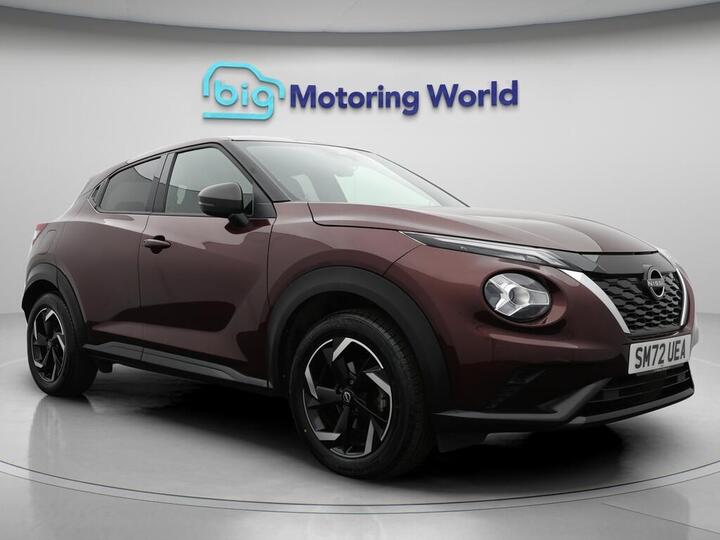 Nissan Juke 1.6 N-Connecta Auto Euro 6 5dr Nissan Juke 1.6 N-Connecta Auto Euro 6 5dr