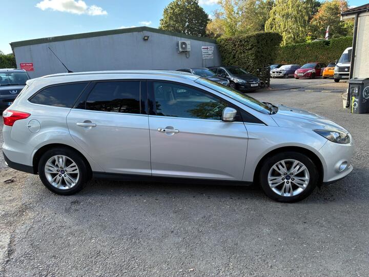 Ford Focus 1.6 TDCi Titanium Navigator Euro 5 (s/s) 5dr