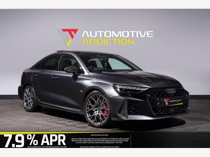 Audi RS3 2.5 TFSI Carbon Vorsprung S Tronic Quattro Euro 6 (s/s) 4dr