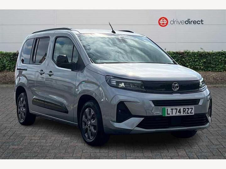 Vauxhall COMBO LIFE Electric 52kWh Ultimate Auto 5dr (7.4kW Charger) Vauxhall COMBO LIFE Electric 52kWh Ultimate Auto 5dr (7.4kW Charger)