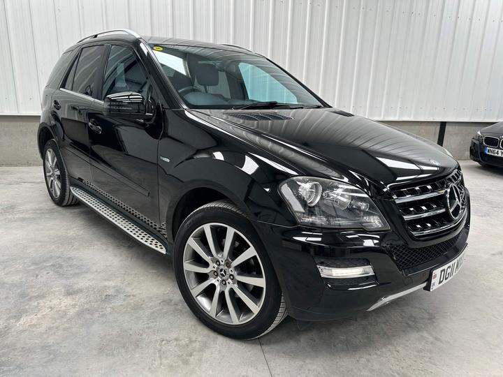 Mercedes-Benz M Class 3.0 ML300 CDI V6 BlueEfficiency Grand Edition G-Tronic 4WD Euro 5 5dr