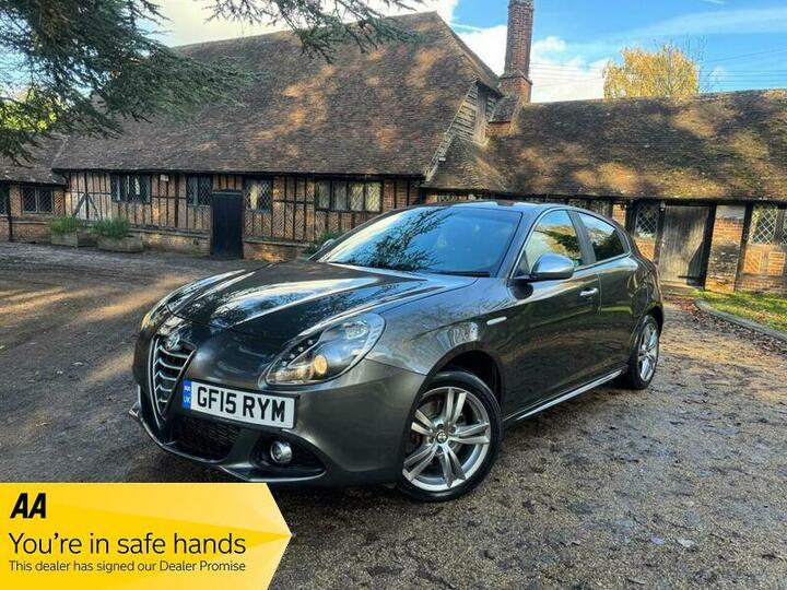 Alfa Romeo Giulietta 2.0 JTDM-2 Exclusive Euro 5 (s/s) 5dr