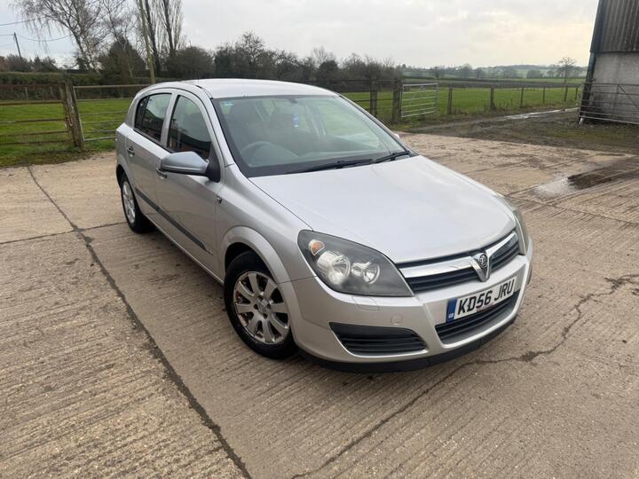 Vauxhall Astra 1.6i 16v Life 5dr