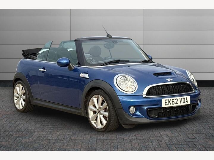 MINI Convertible 2.0 Cooper SD Euro 5 (s/s) 2dr MINI Convertible 2.0 Cooper SD Euro 5 (s/s) 2dr