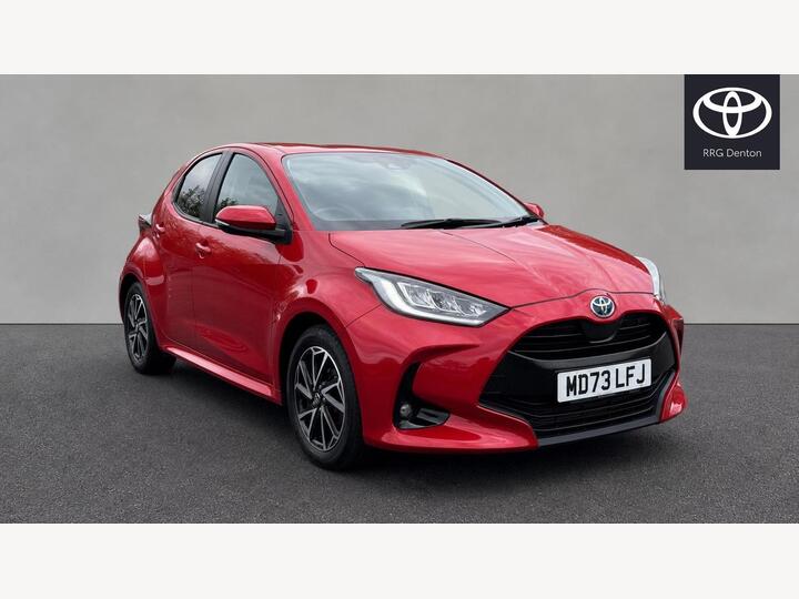 Toyota Yaris 1.5 VVT-h Design E-CVT Euro 6 (s/s) 5dr