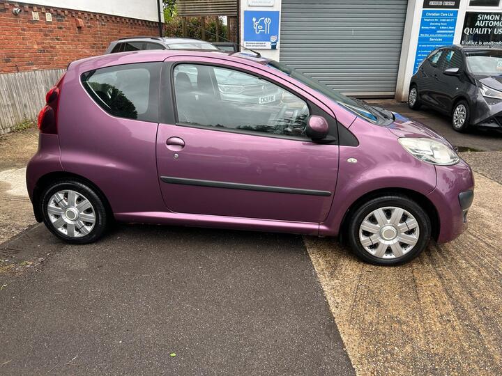 Peugeot 107 1.0 12V Active Euro 5 3dr Peugeot 107 1.0 12V Active Euro 5 3dr