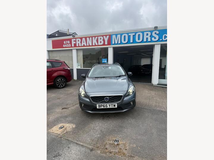 Volvo V40 Cross Country 2.0 D2 Lux Nav Auto Euro 6 (s/s) 5dr