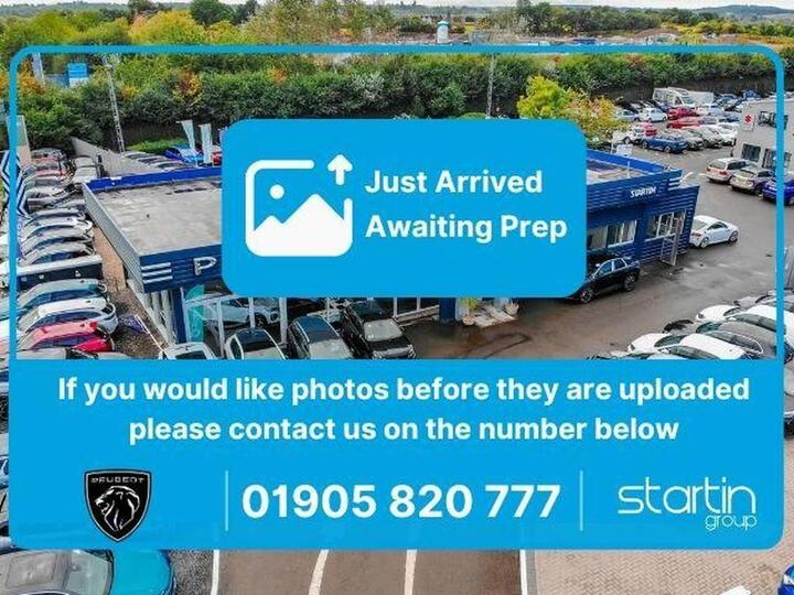 Peugeot 2008 1.2 PureTech Allure Premium + Euro 6 (s/s) 5dr Peugeot 2008 1.2 PureTech Allure Premium + Euro 6 (s/s) 5dr