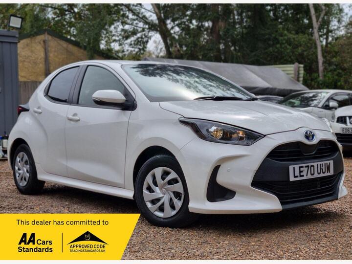 Toyota Yaris 1.5 VVT-h Design E-CVT Euro 6 (s/s) 5dr