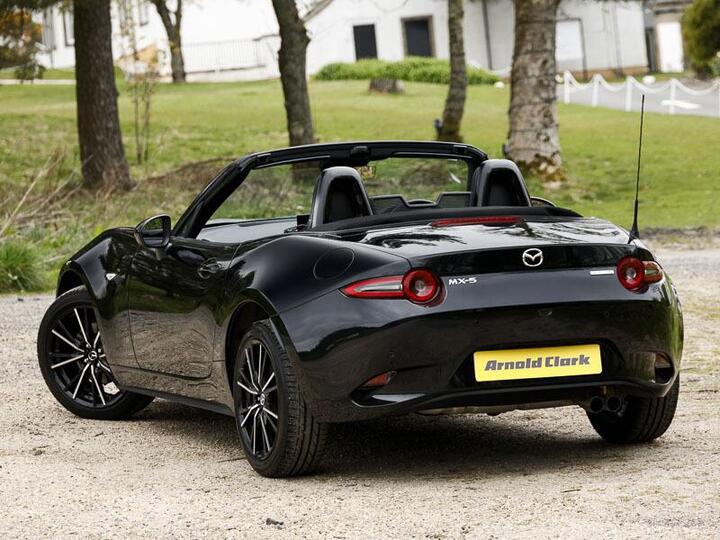 Mazda MX-5 2.0 SKYACTIV-G Exclusive-Line Roadster Euro 6 (s/s) 2dr
