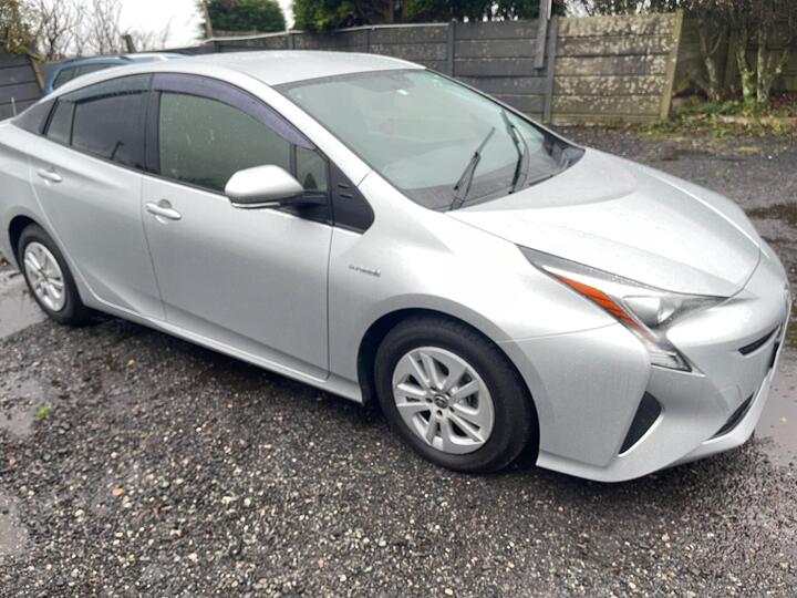 Toyota Prius 1.8 VVT-h Business Edition Hatchback 5dr Petrol Hybrid CVT Euro 6 (s/s) (122 Ps)