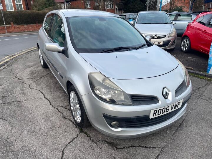 Renault Clio 1.4 16v Dynamique 3dr