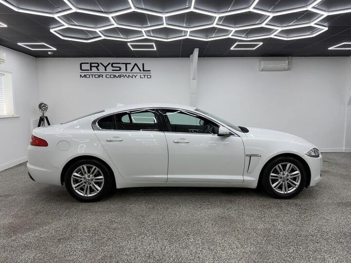 Jaguar XF 2.2d Luxury Auto Euro 5 (s/s) 4dr