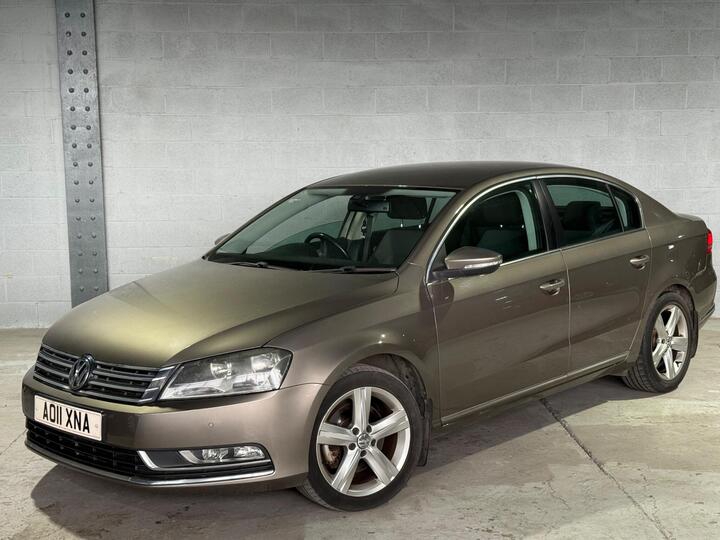 Volkswagen Passat 2.0 TDI BlueMotion Tech SE Euro 5 (s/s) 4dr Volkswagen Passat 2.0 TDI BlueMotion Tech SE Euro 5 (s/s) 4dr