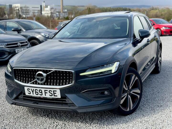 Volvo V60 CROSS COUNTRY 2.0 D4 Plus Auto AWD Euro 6 (s/s) 5dr Volvo V60 CROSS COUNTRY 2.0 D4 Plus Auto AWD Euro 6 (s/s) 5dr