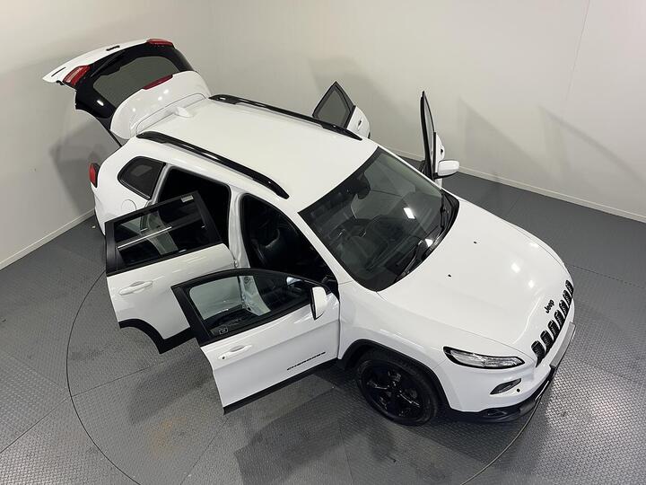 Jeep Cherokee 2.2 MultiJetII Night Eagle Auto 4WD Euro 6 (s/s) 5dr Jeep Cherokee 2.2 MultiJetII Night Eagle Auto 4WD Euro 6 (s/s) 5dr