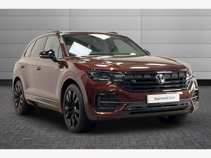 Volkswagen Touareg 3.0 TDI V6 Black Edition Tiptronic 4Motion Euro 6 (s/s) 5dr Volkswagen Touareg 3.0 TDI V6 Black Edition Tiptronic 4Motion Euro 6 (s/s) 5dr