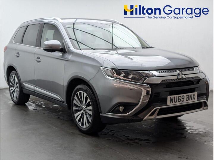 Mitsubishi OUTLANDER 2.0 MIVEC Exceed CVT 4WD Euro 6 (s/s) 5dr Mitsubishi OUTLANDER 2.0 MIVEC Exceed CVT 4WD Euro 6 (s/s) 5dr