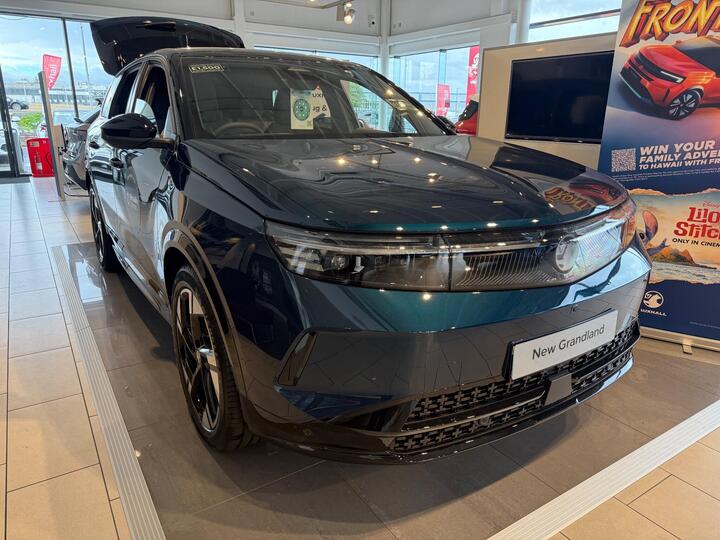 Vauxhall Grandland Electric 73kWh Ultimate Auto 5dr