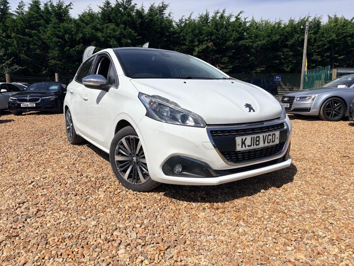 Peugeot 208 1.2 PureTech Allure Premium Euro 6 (s/s) 5dr