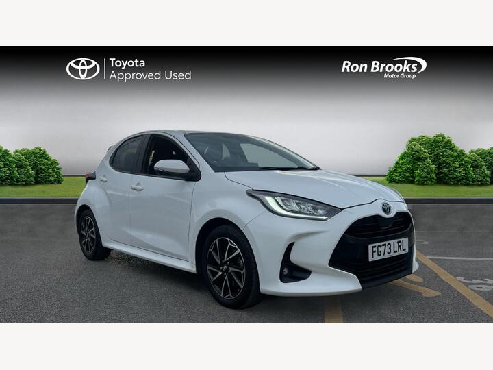 Toyota Yaris 1.5 VVT-h Design E-CVT Euro 6 (s/s) 5dr
