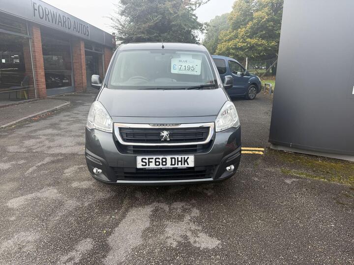 Peugeot Partner Tepee 1.6 BlueHDi Active Euro 6 (s/s) 5dr Peugeot Partner Tepee 1.6 BlueHDi Active Euro 6 (s/s) 5dr