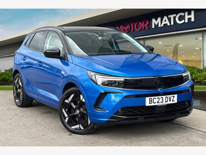 Vauxhall Grandland 1.6 14.2kWh GSe Auto AWD Euro 6 (s/s) 5dr