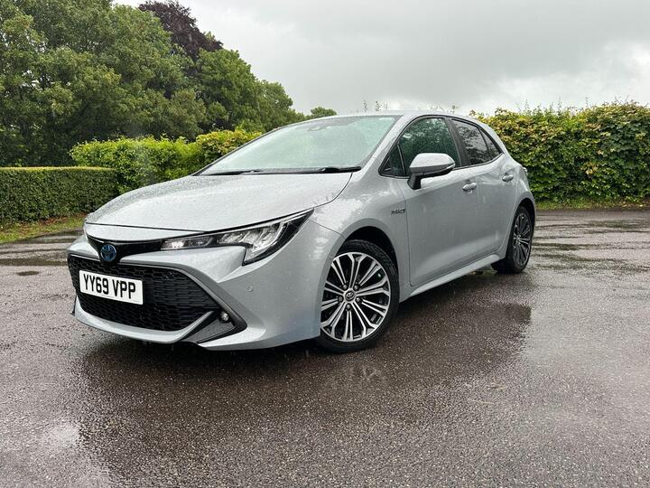 Toyota Corolla 1.8 VVT-h Design CVT Euro 6 (s/s) 5dr