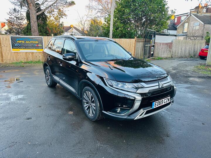 Mitsubishi Outlander 2.0 MIVEC Exceed CVT 4WD Euro 6 (s/s) 5dr