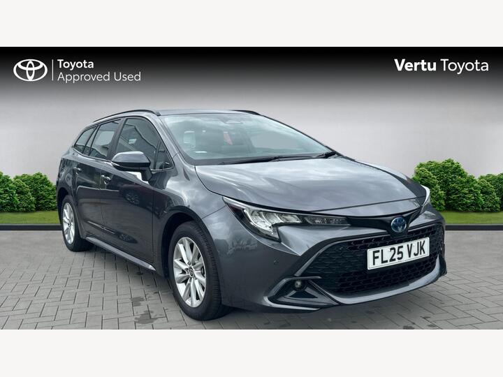 Toyota Corolla 1.8 VVT-h Icon Touring Sports CVT Euro 6 (s/s) 5dr Toyota Corolla 1.8 VVT-h Icon Touring Sports CVT Euro 6 (s/s) 5dr