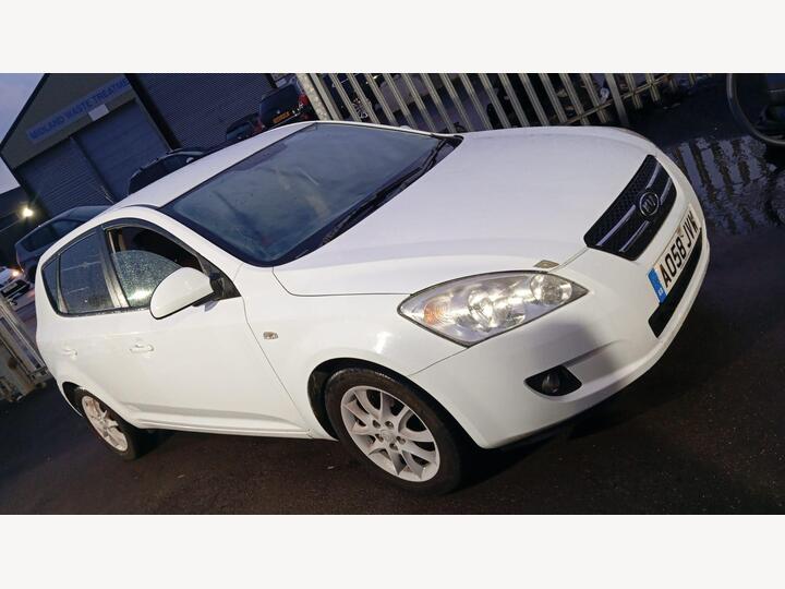 Kia Ceed 1.6 CRDi LS 5dr