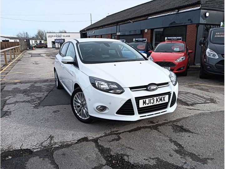 Ford Focus 1.0T EcoBoost Zetec Euro 5 (s/s) 5dr